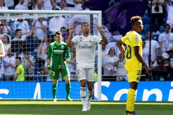 Mariano celebrando un gol