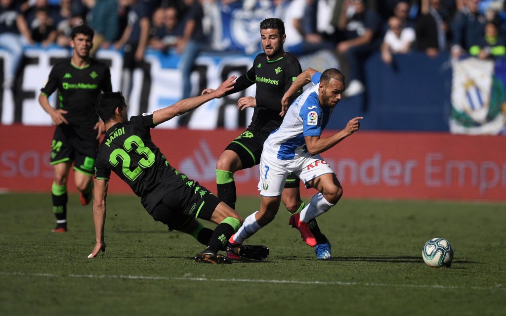 Braithwaite con el balón