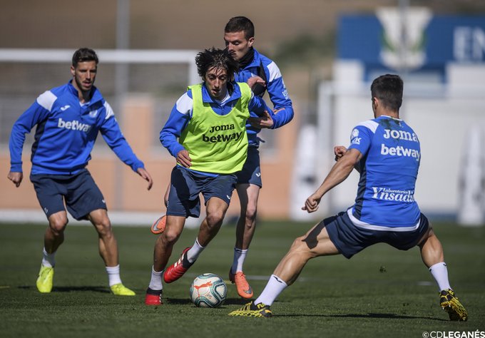 Bryan Gil en un entrenamiento.